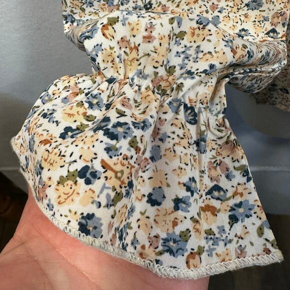 Cottagecore Ditsy Floral Blouse SZ M Crocheted Feminine Soft Girl Romantic Fall - Picture 6 of 6
